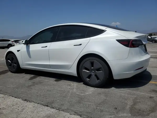 5YJ3E1EA1MF998205 2021 TESLA MODEL 3 - Image 2