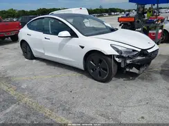5YJ3E1EA1NF102700 2022 TESLA MODEL 3