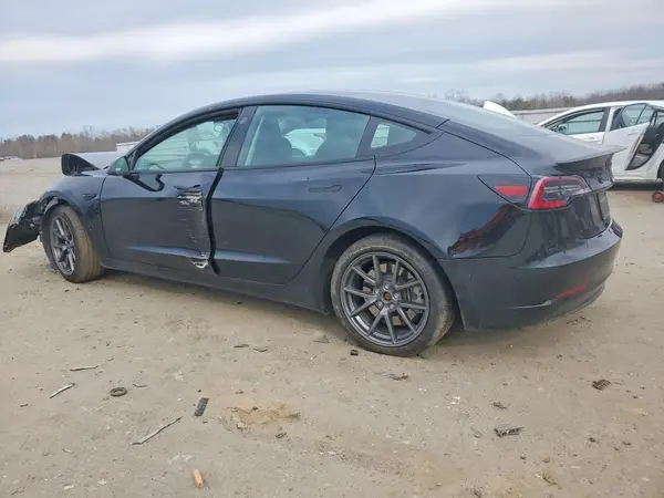 5YJ3E1EA1NF102776 2022 TESLA MODEL 3 - Image 2