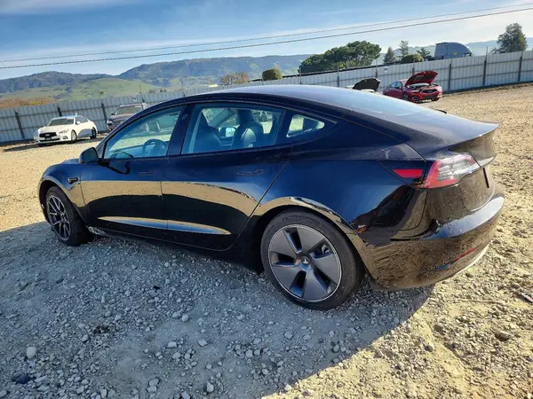 5YJ3E1EA1NF106648 2022 TESLA MODEL 3 - Image 2