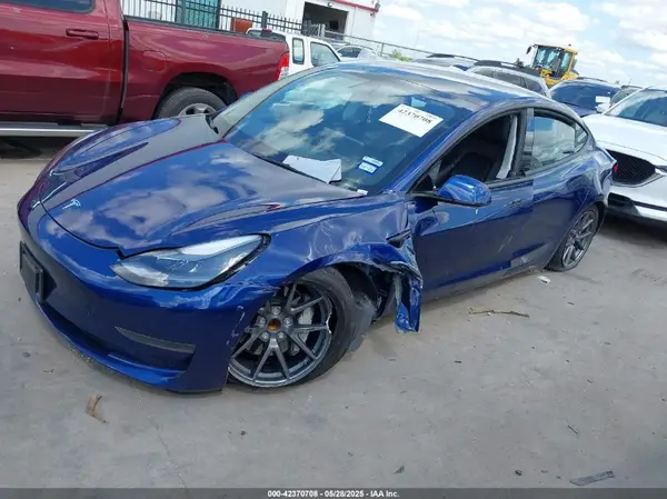 5YJ3E1EA1NF113535 2022 TESLA MODEL 3 - Image 2