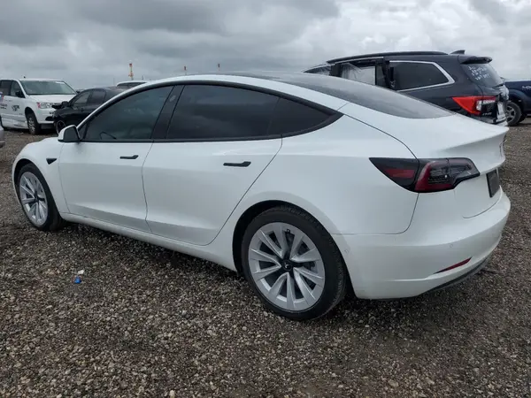 5YJ3E1EA1NF127158 2022 TESLA MODEL 3 - Image 2