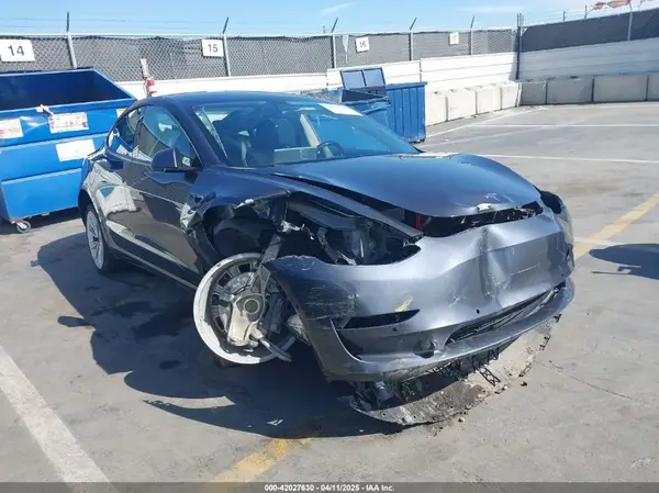 5YJ3E1EA1NF142713 2022 TESLA MODEL 3 - Image 1