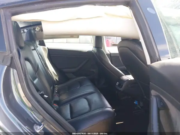 5YJ3E1EA1NF142713 2022 TESLA MODEL 3 - Image 8