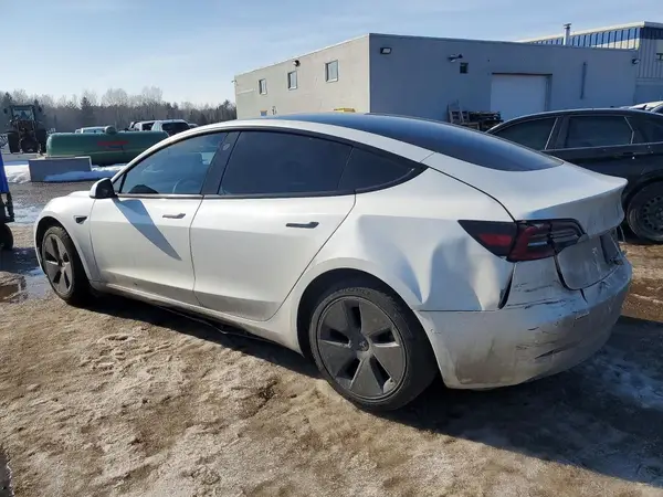 5YJ3E1EA1NF151556 2022 TESLA MODEL 3 - Image 2