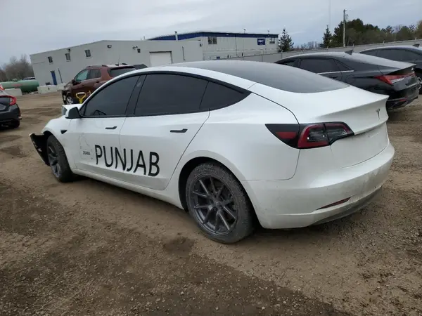 5YJ3E1EA1NF152187 2022 TESLA MODEL 3 - Image 2