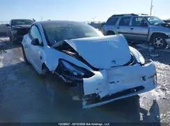 5YJ3E1EA1NF176196 2022 TESLA MODEL 3