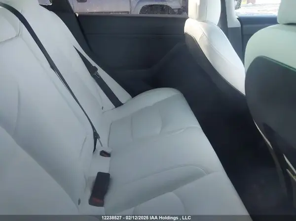 5YJ3E1EA1NF176196 2022 TESLA MODEL 3 - Image 8