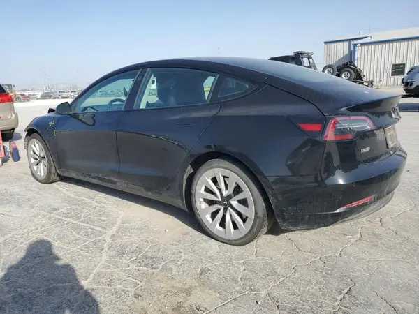 5YJ3E1EA1NF184721 2022 TESLA MODEL 3 - Image 2