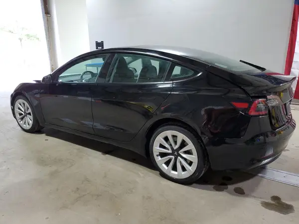 5YJ3E1EA1NF185349 2022 TESLA MODEL 3 - Image 2