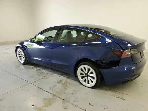 5YJ3E1EA1NF185917 2022 TESLA MODEL 3 - Image 2