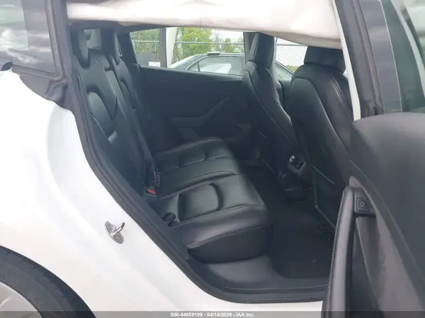 5YJ3E1EA1NF186842 2022 TESLA MODEL 3 - Image 8