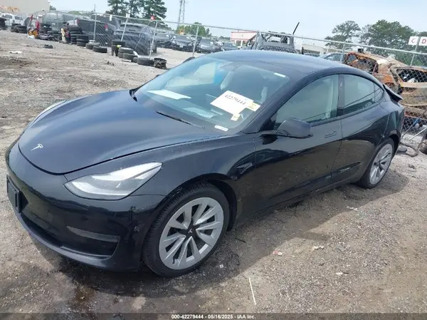 5YJ3E1EA1NF187246 2022 TESLA MODEL 3 - Image 2