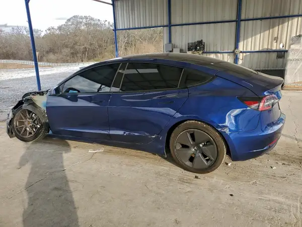 5YJ3E1EA1NF188137 2022 TESLA MODEL 3 - Image 2