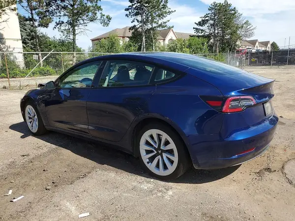 5YJ3E1EA1NF189028 2022 TESLA MODEL 3 - Image 2