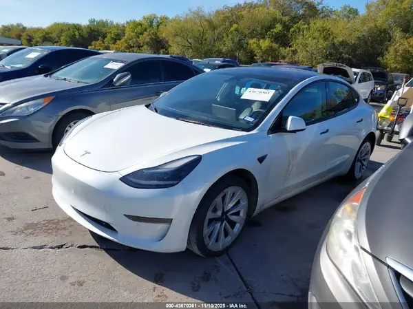 5YJ3E1EA1NF190521 2022 TESLA MODEL 3 - Image 2