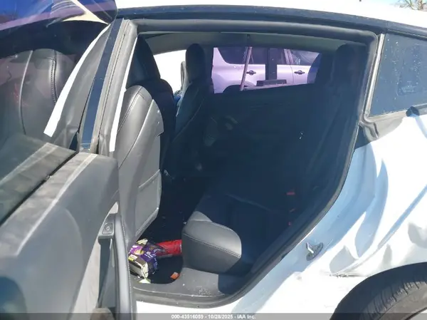 5YJ3E1EA1NF190793 2022 TESLA MODEL 3 - Image 8