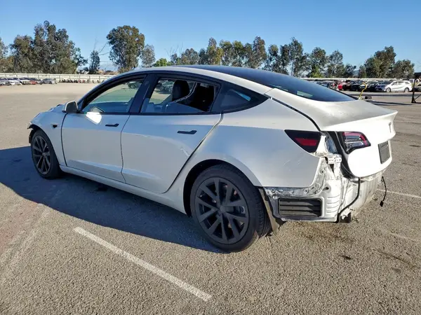 5YJ3E1EA1NF203834 2022 TESLA MODEL 3 - Image 2