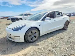 5YJ3E1EA1NF210525 2022 TESLA MODEL 3