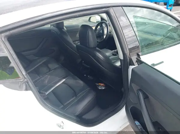 5YJ3E1EA1NF242181 2022 TESLA MODEL 3 - Image 8