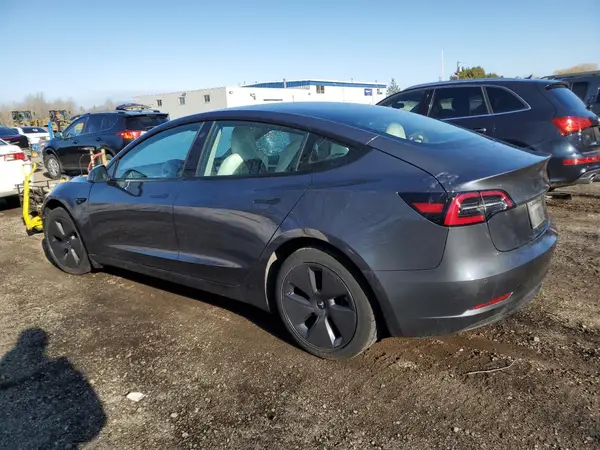 5YJ3E1EA1NF255125 2022 TESLA MODEL 3 - Image 2