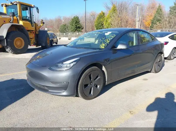 5YJ3E1EA1NF258008 2022 TESLA MODEL 3 - Image 2