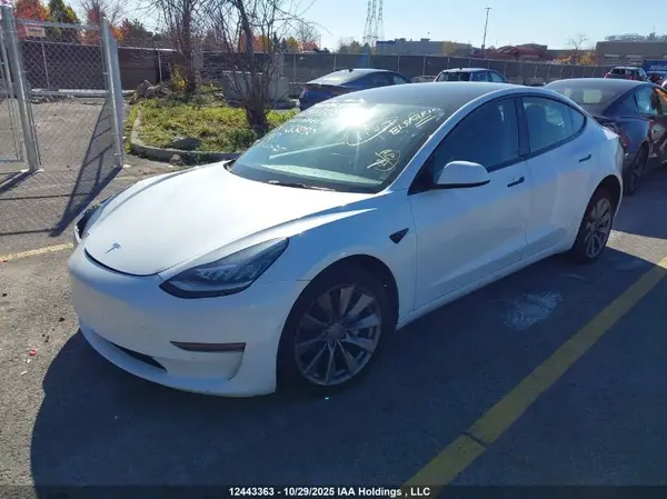 5YJ3E1EA1NF258090 2022 TESLA MODEL 3 - Image 2