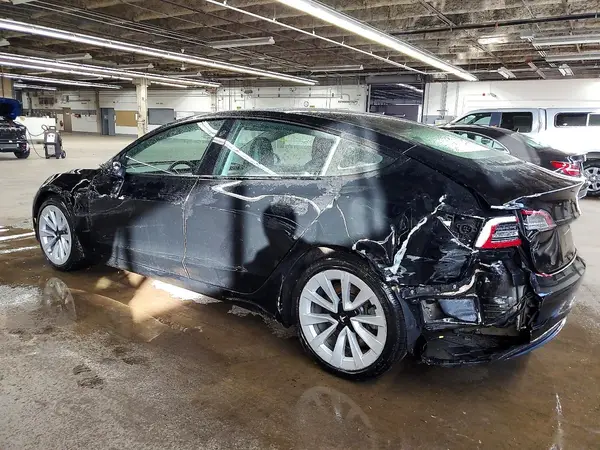5YJ3E1EA1NF285614 2022 TESLA MODEL 3 - Image 2