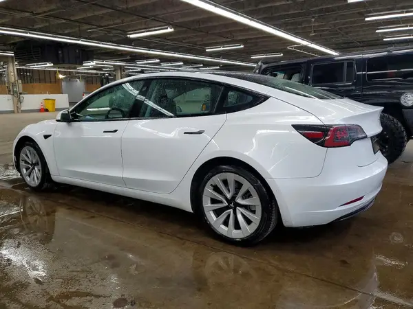 5YJ3E1EA1NF287315 2022 TESLA MODEL 3 - Image 2
