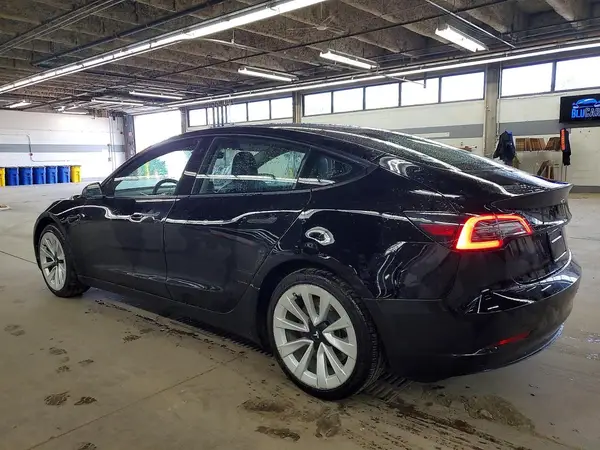 5YJ3E1EA1NF287959 2022 TESLA MODEL 3 - Image 2