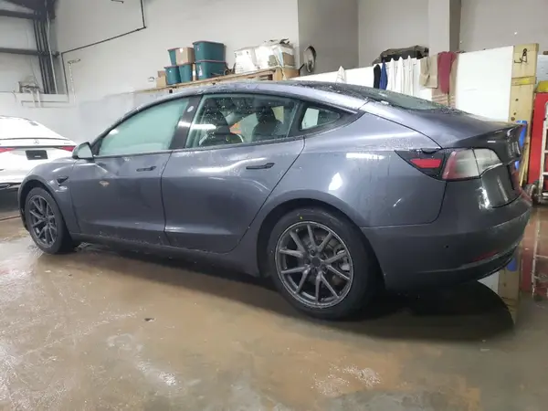 5YJ3E1EA1NF287962 2022 TESLA MODEL 3 - Image 2