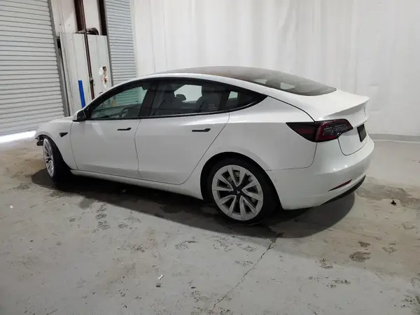5YJ3E1EA1NF288271 2022 TESLA MODEL 3 - Image 2