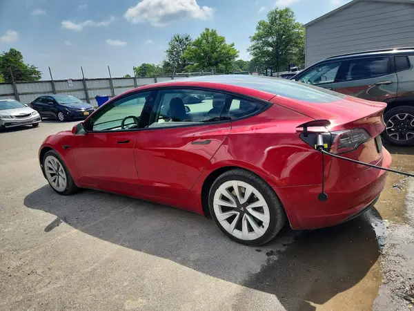 5YJ3E1EA1NF288755 2022 TESLA MODEL 3 - Image 2