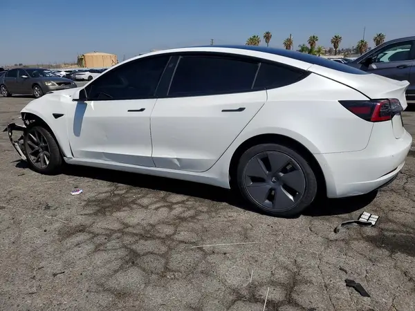 5YJ3E1EA1NF288917 2022 TESLA MODEL 3 - Image 2