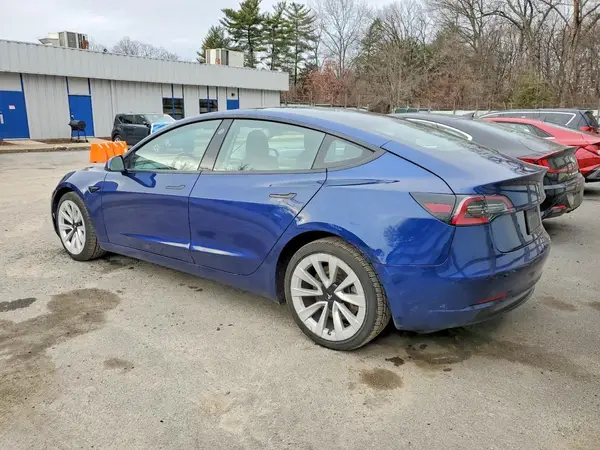 5YJ3E1EA1NF289517 2022 TESLA MODEL 3 - Image 2