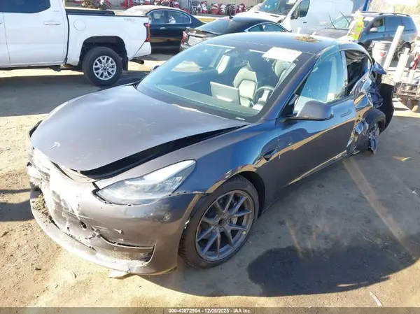 5YJ3E1EA1NF293972 2022 TESLA MODEL 3 - Image 2