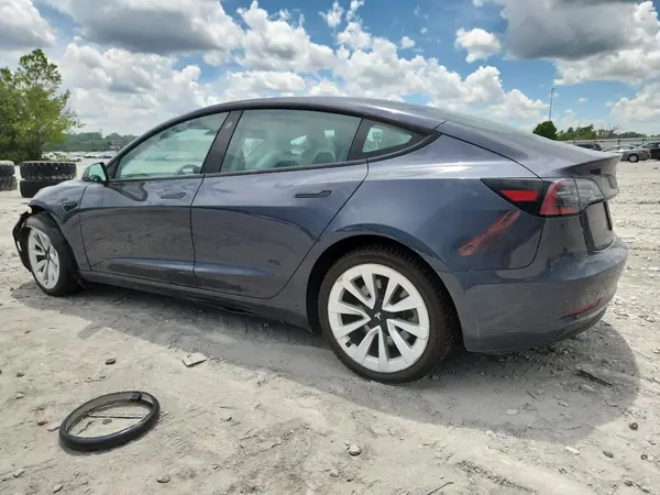 5YJ3E1EA1NF303352 2022 TESLA MODEL 3 - Image 2