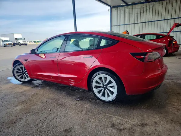 5YJ3E1EA1NF303982 2022 TESLA MODEL 3 - Image 2
