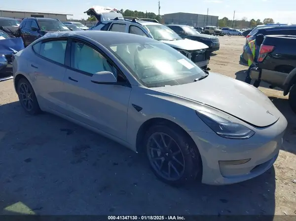 5YJ3E1EA1NF319244 2022 TESLA MODEL 3 - Image 1