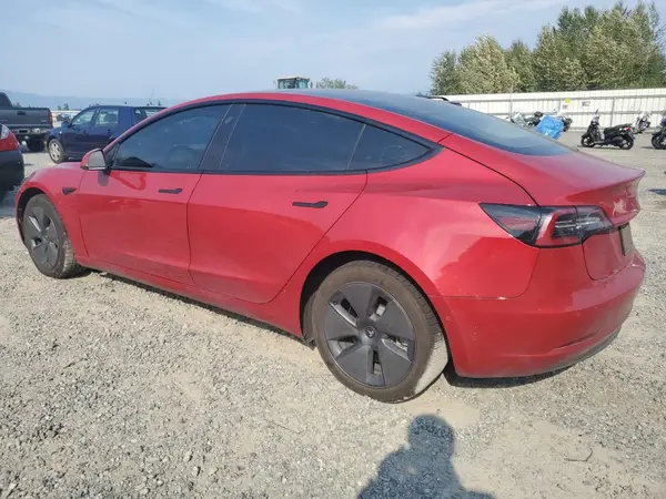 5YJ3E1EA1NF320667 2022 TESLA MODEL 3 - Image 2