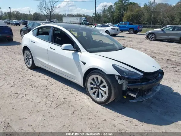 5YJ3E1EA1NF326839 2022 TESLA MODEL 3 - Image 1