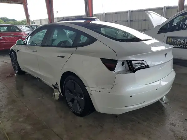 5YJ3E1EA1NF328414 2022 TESLA MODEL 3 - Image 2
