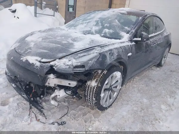 5YJ3E1EA1NF328719 2022 TESLA MODEL 3 - Image 2