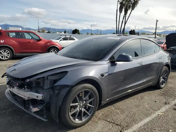 5YJ3E1EA1NF337727 2022 TESLA MODEL 3 - Image 1