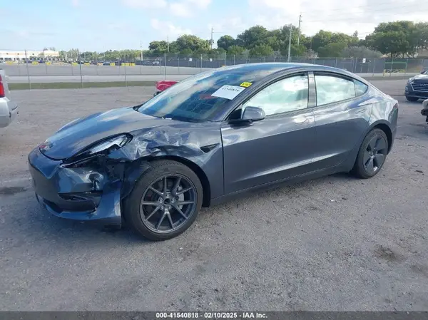 5YJ3E1EA1NF338196 2022 TESLA MODEL 3 - Image 2