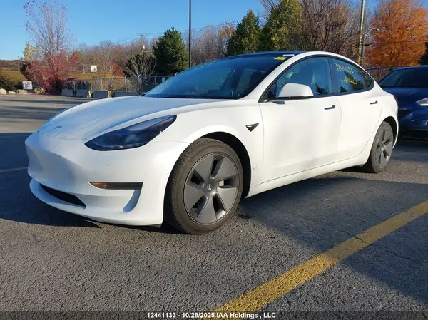 5YJ3E1EA1NF344421 2022 TESLA MODEL 3 - Image 2