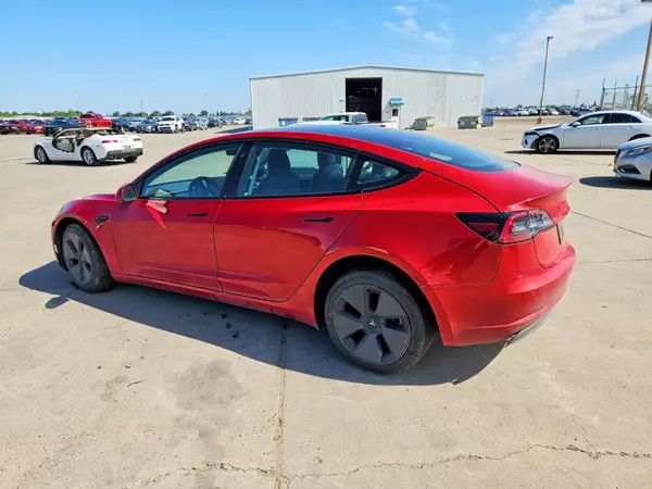 5YJ3E1EA1NF345939 2022 TESLA MODEL 3 - Image 2