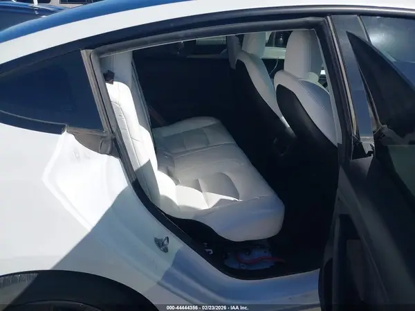 5YJ3E1EA1NF347125 2022 TESLA MODEL 3 - Image 8
