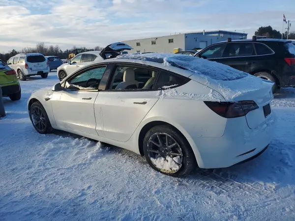 5YJ3E1EA1NF347190 2022 TESLA MODEL 3 - Image 2