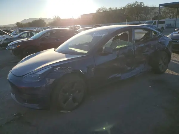 5YJ3E1EA1NF350171 2022 TESLA MODEL 3 - Image 1